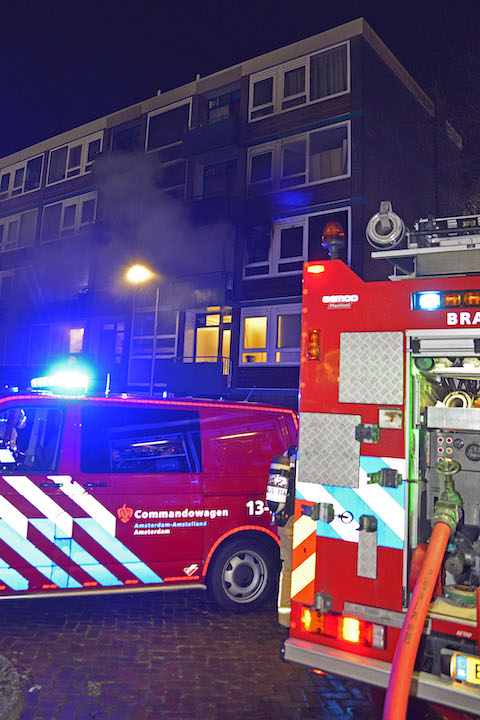 2021/19/20210125-21u13 GB 002 Grote brand Ambrosiuslaan Amstelveen.jpg